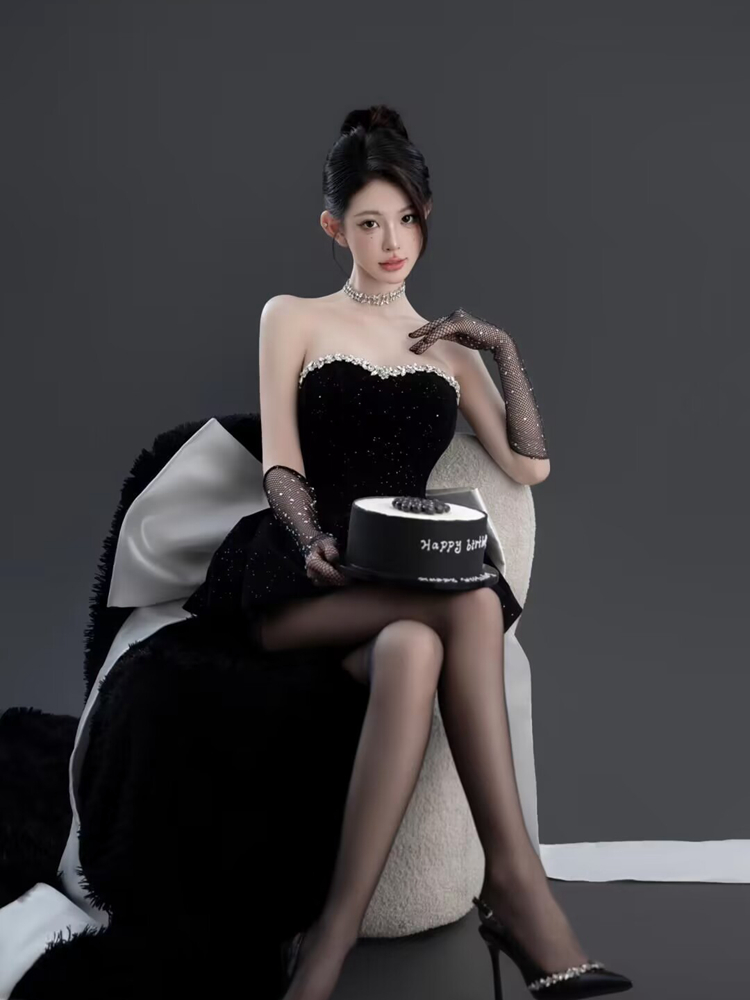 Ethnic Fashion Studio - Elegant Black Photography Costume for Personal