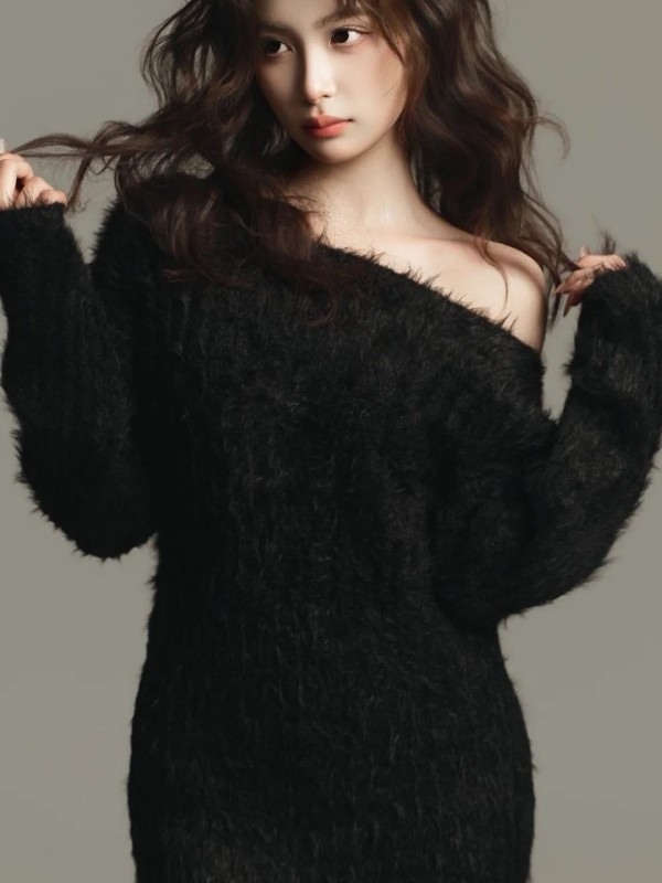 Black Portrait Photography Clo - Ethnic Clothing & Online Fashion Store Khaadi Pk review and price
